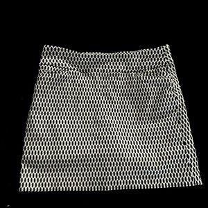 1. ladies skorts. Size 6 EUC. black and white